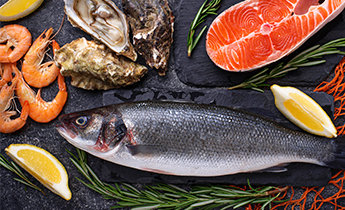 W diecie większości Polaków jest zbyt mało ryb,  cennego źródła kwasów omega-3